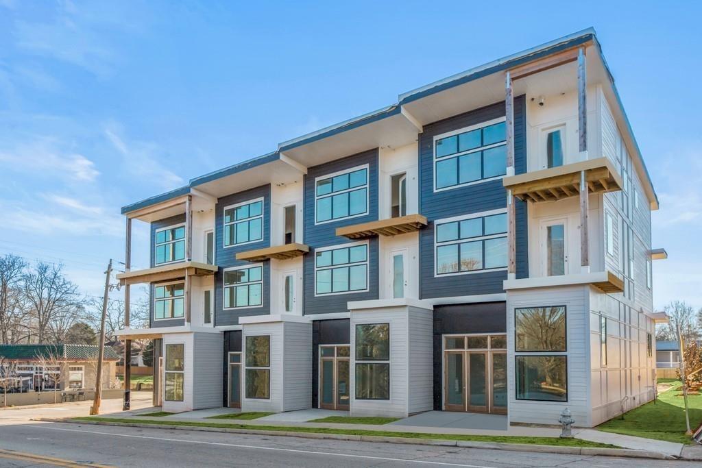 New livework townhouse is entry into Oakhurst for under 700K